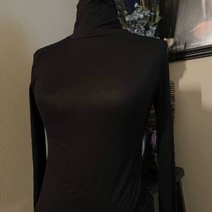 FASHIONNOVA Medium turtle neck top